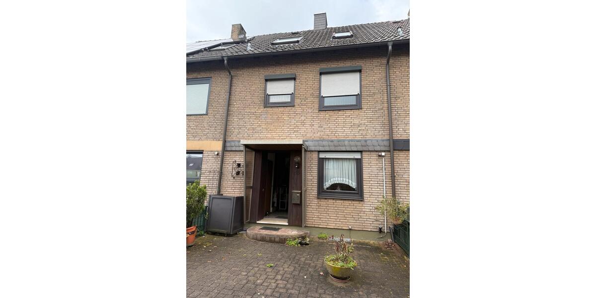 Reihenhaus Willich - 7 Zimmer, 130 m&sup2;, 350.000&euro; | Angebot:26037803