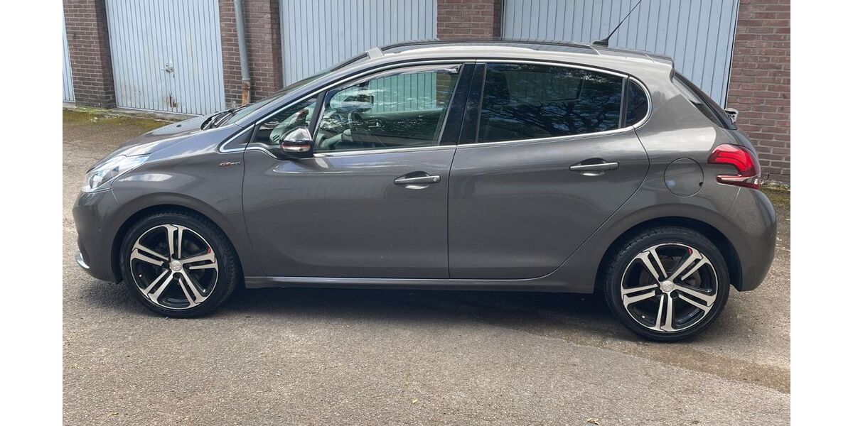 Peugeot 208 90.580 km 8.800 &euro; Krefeld 47799