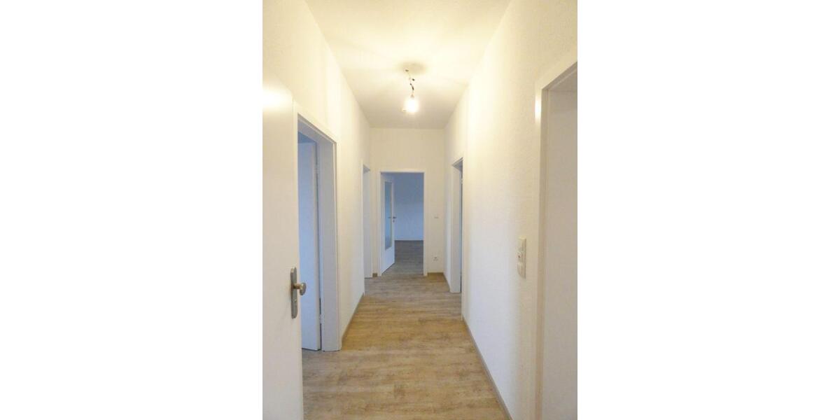 Dachgeschoßwohnung Essen Stadtbezirk III - 3 Zimmer, 78 m&sup2;, 679&euro; | Angebot:25131713