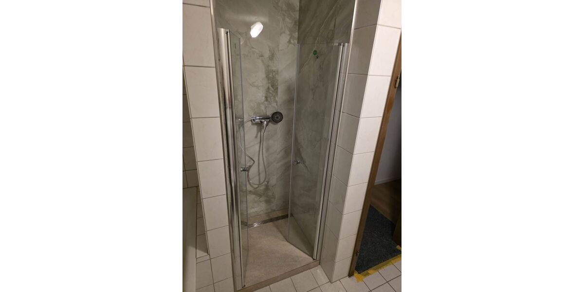 Renovierte 2,5 Zimmer-Wohnung mit Aufzug, Balkonkraftwerk, Video-Sprechanlage, Garage (Warmmiete: 965 + 100 Garage) - Etagenwohnung Duisburg Meiderich | Angebot:27473556