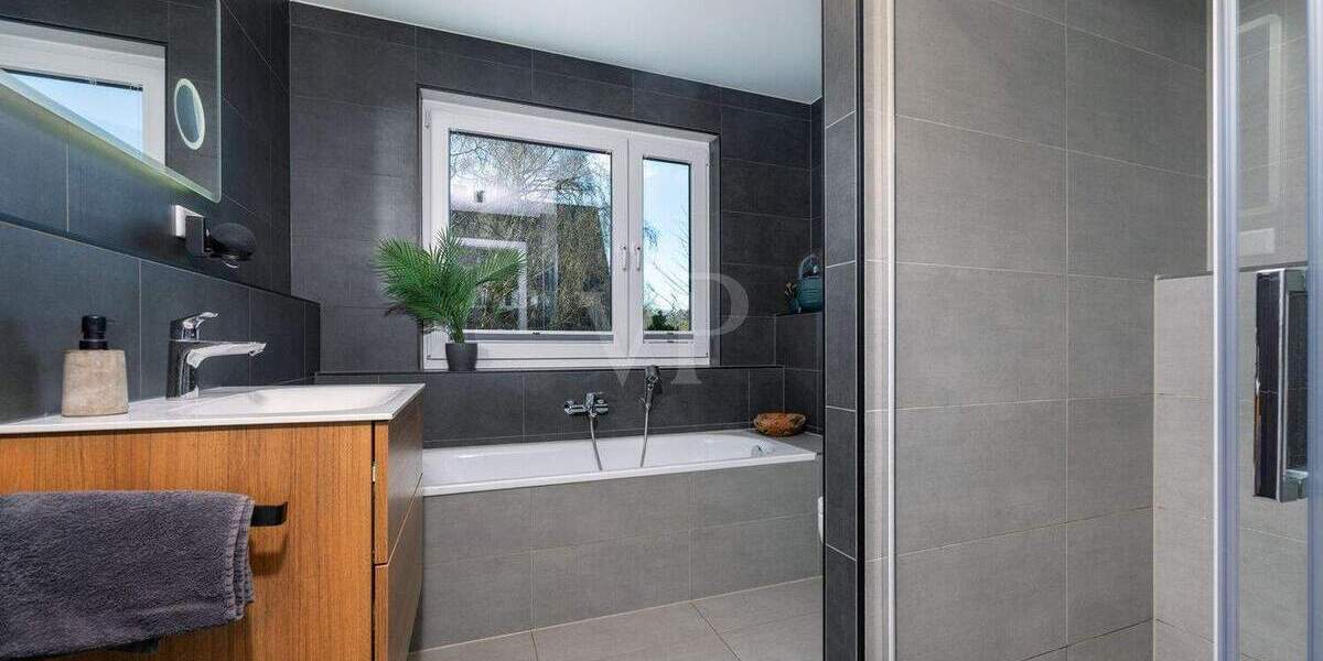 Doppelhaushälfte Wülfrath Innenstadt - 4 Zimmer, 141 m&sup2;, 749.000&euro; | Angebot:25733779