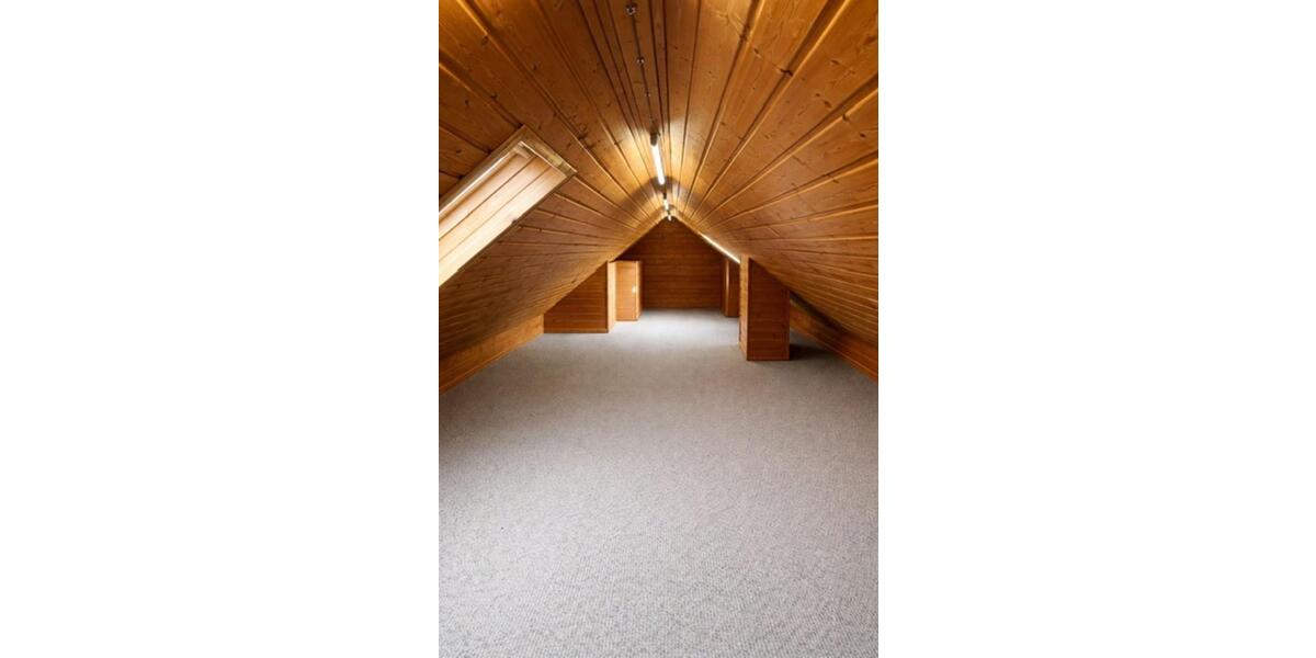 Dachgeschoßwohnung Duisburg Ruhrort - 2 Zimmer, 80 m&sup2;, 900&euro; | Angebot:25839777