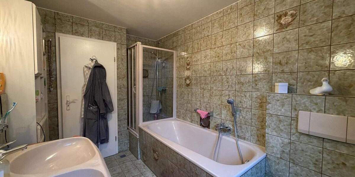 Etagenwohnung Essen Rüttenscheid - 3 Zimmer, 125 m&sup2;, 359.000&euro; | Angebot:25687023