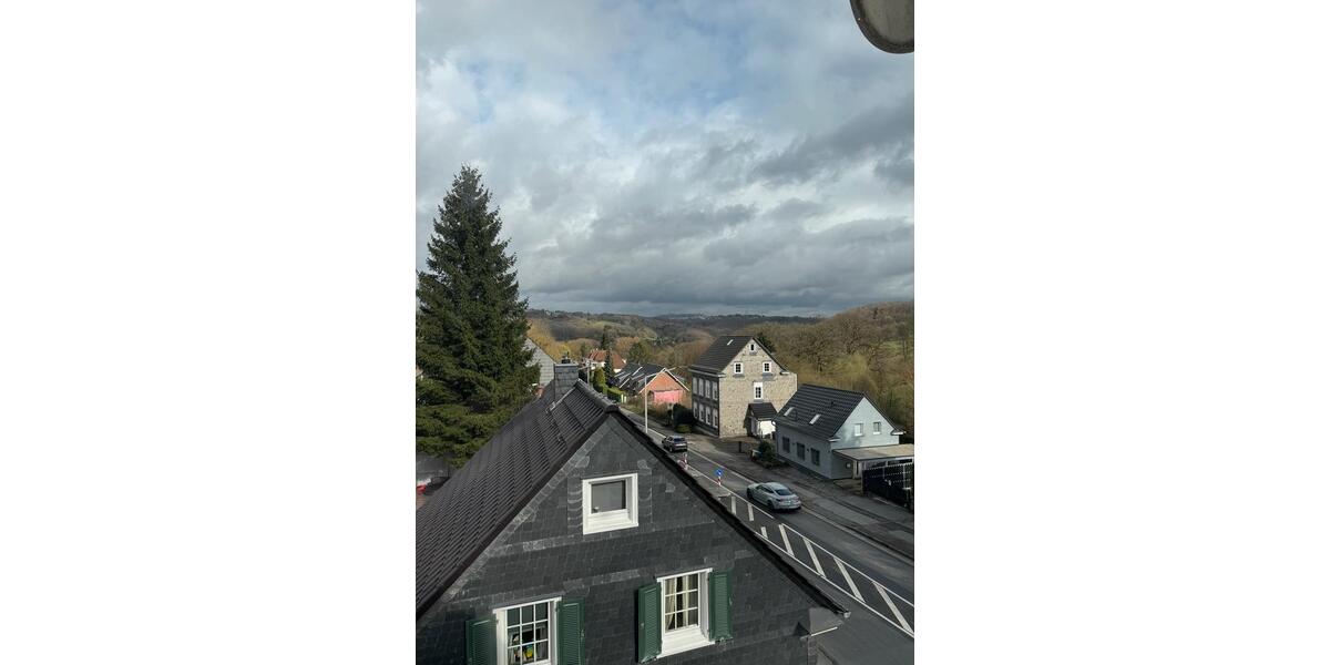 Dachgeschoßwohnung Solingen - 2 Zimmer, 36 m&sup2;, 390&euro; | Angebot:26001652