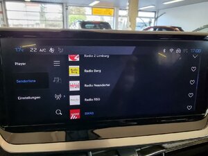 Peugeot 2008 Allure Klimaautom. Alu Allwetter Android Appl 14.715 km 17.440 &euro; HAAN 42781