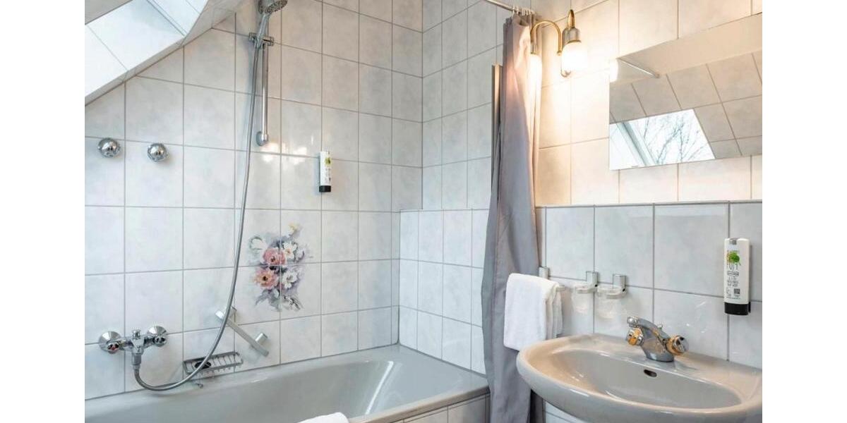 Etagenwohnung Essen Stadtbezirk V - 1 Zimmer, 16 m&sup2;, 500&euro; | Angebot:25397399