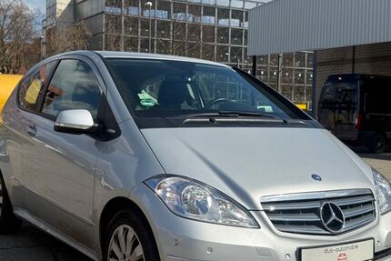 Mercedes-Benz A 150 161.587 km 3.990 &euro; Düsseldorf 40233