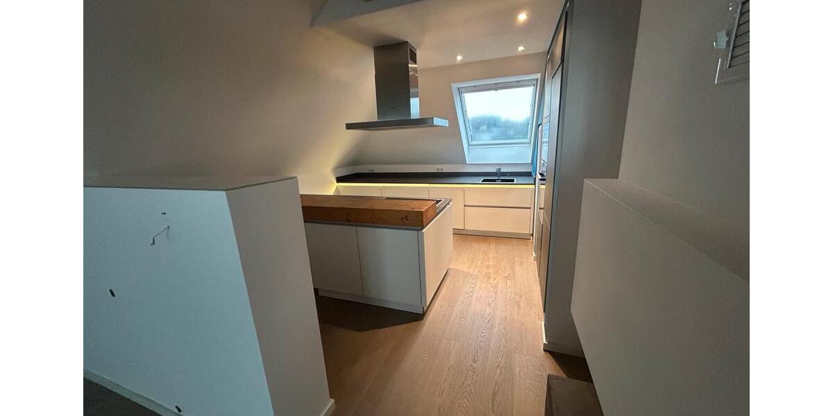 Dachgeschoßwohnung Solingen Burg - 3 Zimmer, 103 m&sup2;, 305.000&euro; | Angebot:25027377