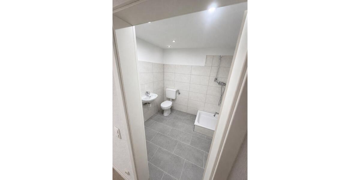 Etagenwohnung Duisburg Beeck - 3 Zimmer, 75 m&sup2;, 530&euro; | Angebot:27553779