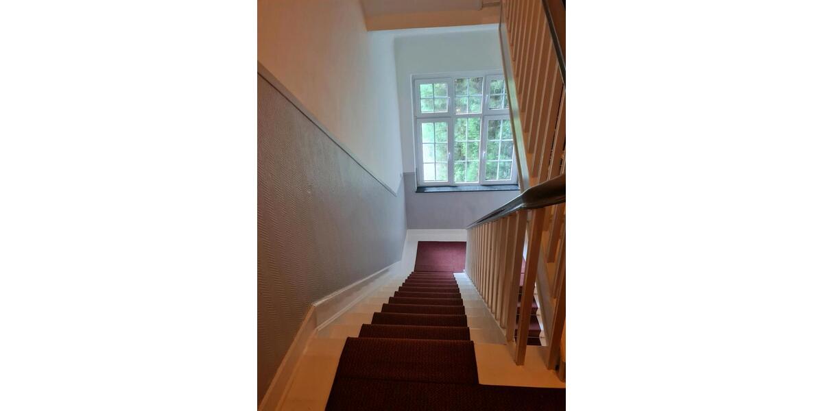 Etagenwohnung Essen Stadtbezirk V - 1 Zimmer, 95 m&sup2;, 930&euro; | Angebot:27545420