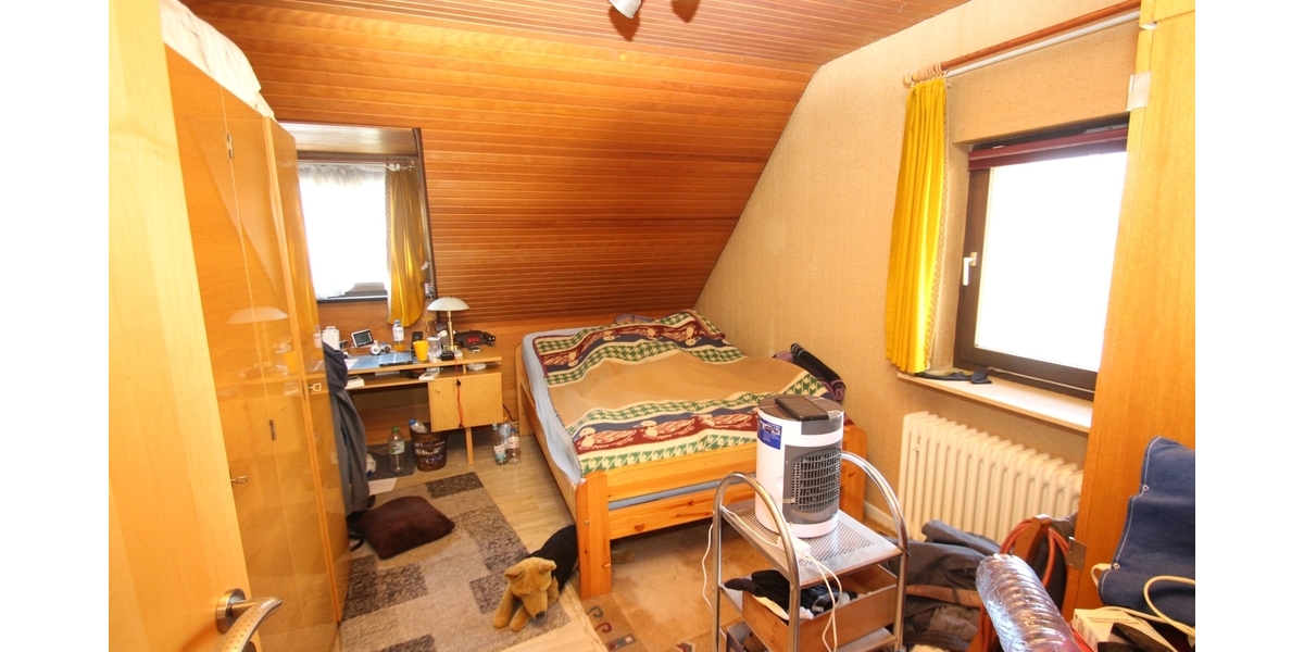 Mit 3D-Rundgang: Ihr neues Zuhause in Reusrath - Einfamilienhaus mit Potenzial und großem Grundstück - Einfamilienhaus Langenfeld | Angebot:27120028