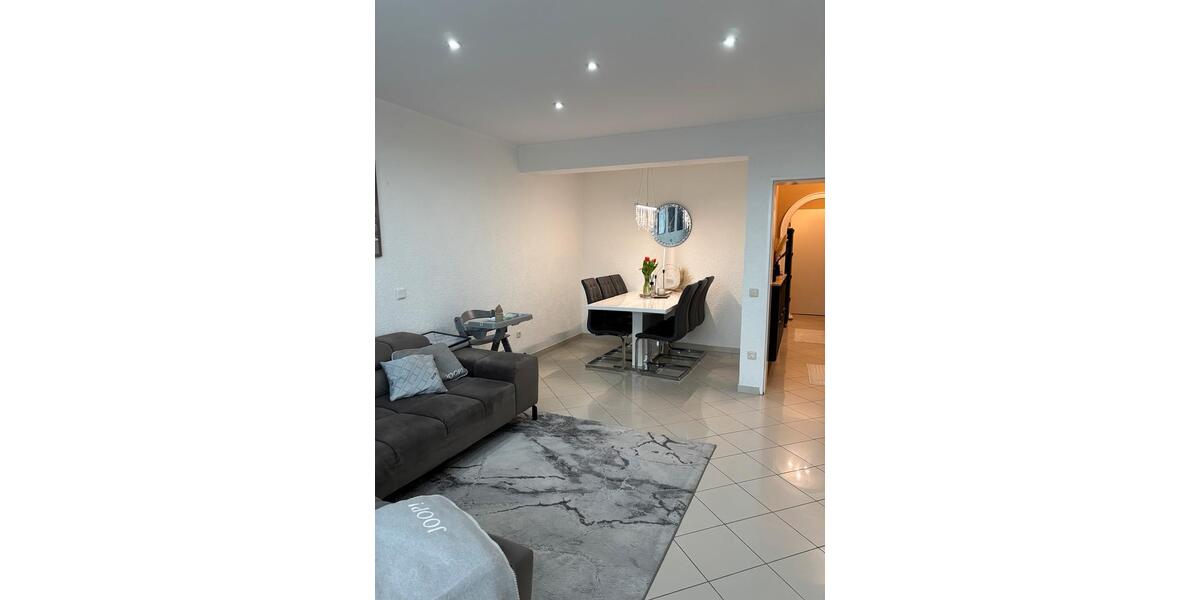 Etagenwohnung Essen Stadtbezirk VI - 3 Zimmer, 70 m&sup2;, 120.000&euro; | Angebot:26958631