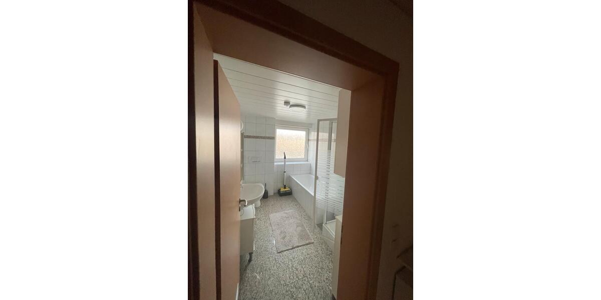 Dachgeschoßwohnung Duisburg Angerhausen - 3 Zimmer, 75 m&sup2;, 800&euro; | Angebot:25839779