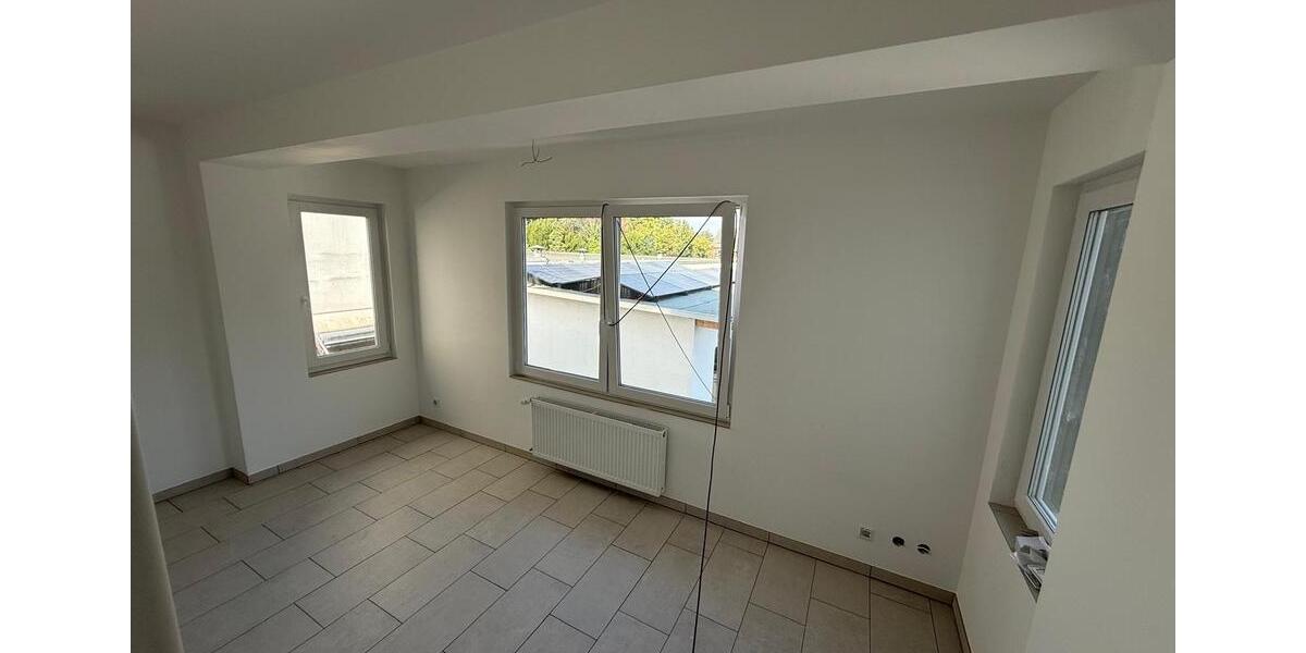 Etagenwohnung Duisburg Angerhausen - 4 Zimmer, 120 m&sup2;, 1.440&euro; | Angebot:27570424