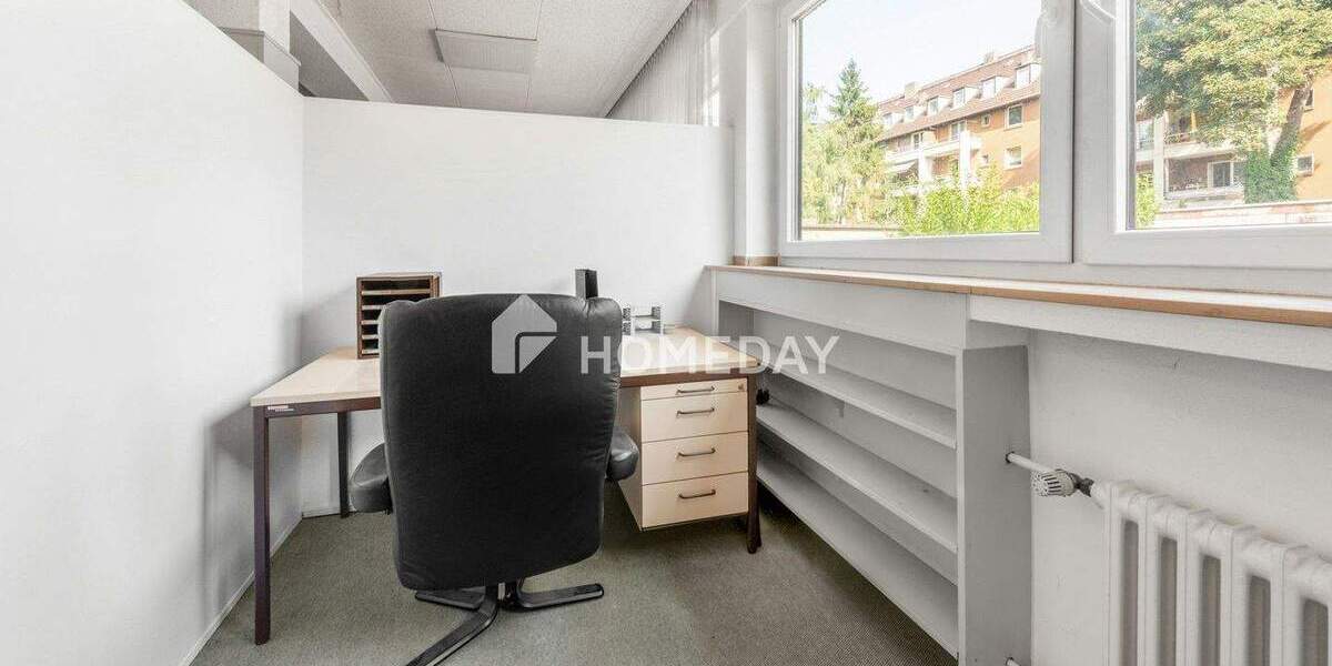 Etagenwohnung Duisburg Ruhrort - 7 Zimmer, 200 m&sup2;, 200.000&euro; | Angebot:25688347