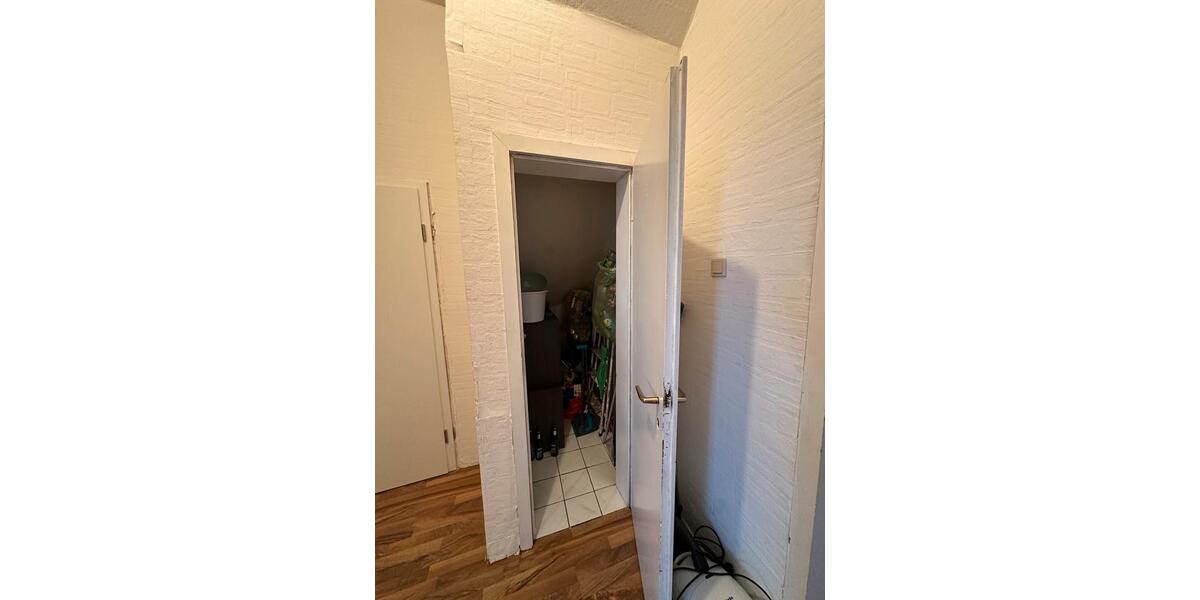 Erdgeschoßwohnung Solingen Höhscheid - 4 Zimmer, 92 m&sup2;, 850&euro; | Angebot:25967626