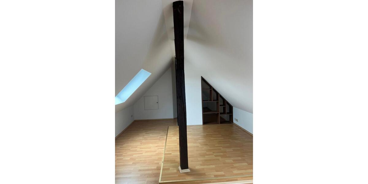 Dachgeschoßwohnung Mülheim an der Ruhr - 2 Zimmer, 73 m&sup2;, 750&euro; | Angebot:27541045