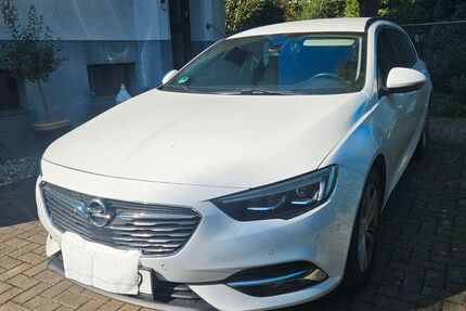 Opel Insignia 181.943 km 5.900 &euro; Düsseldorf 40627
