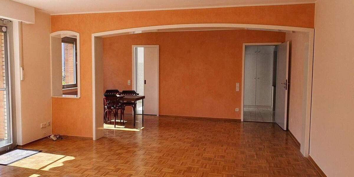 Etagenwohnung Duisburg Rahm - 4 Zimmer, 130 m&sup2;, 1.695&euro; | Angebot:25854102