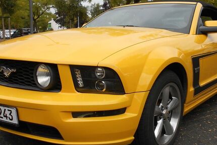 Ford Mustang 250.500 km 12.500 &euro; Hilden 40721