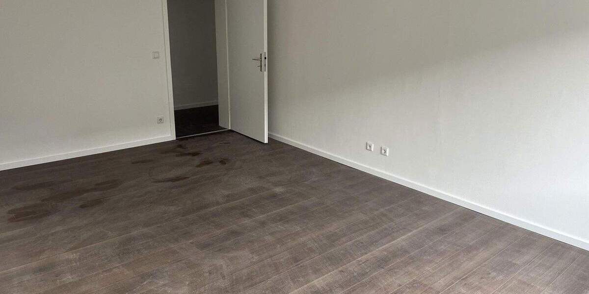 Etagenwohnung Krefeld Stadtmitte - 3 Zimmer, 91 m&sup2;, 710&euro; | Angebot:25780302