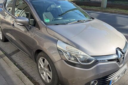 Renault Clio 23.500 km 9.500 &euro; Duisburg 47139