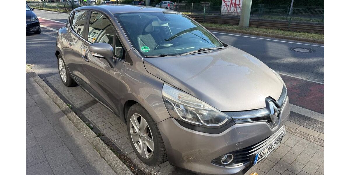 Renault Clio 23.500 km 9.500 &euro; Duisburg 47139