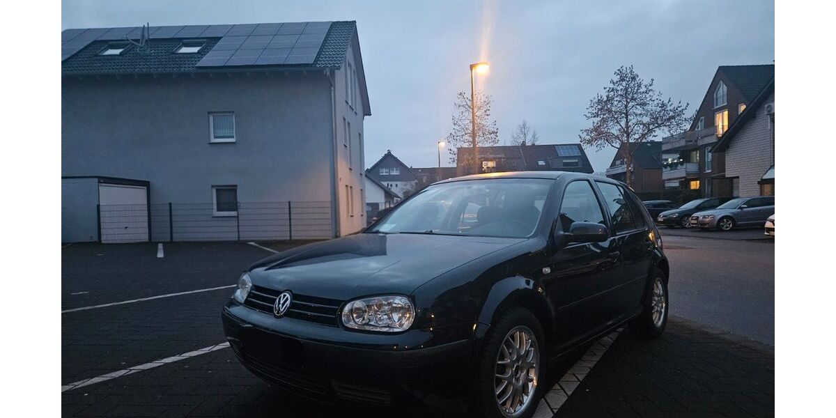 VW Golf 206.000 km 2.000 &euro; Düsseldorf 40239