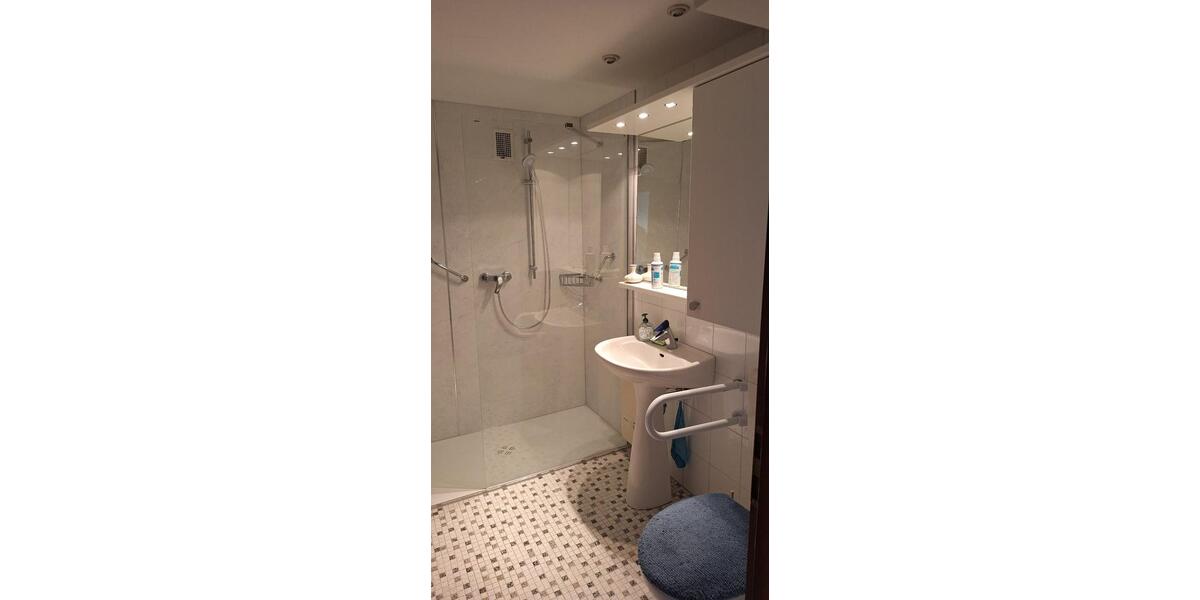 Etagenwohnung Dormagen - 3 Zimmer, 87 m&sup2;, 210.000&euro; | Angebot:27096102