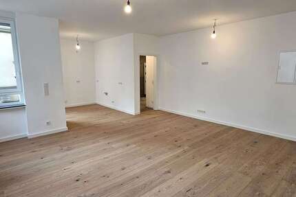 Wohnung Essen Huttrop - 2 Zimmer, 75 m&sup2;, 975&euro; | Angebot:24637147