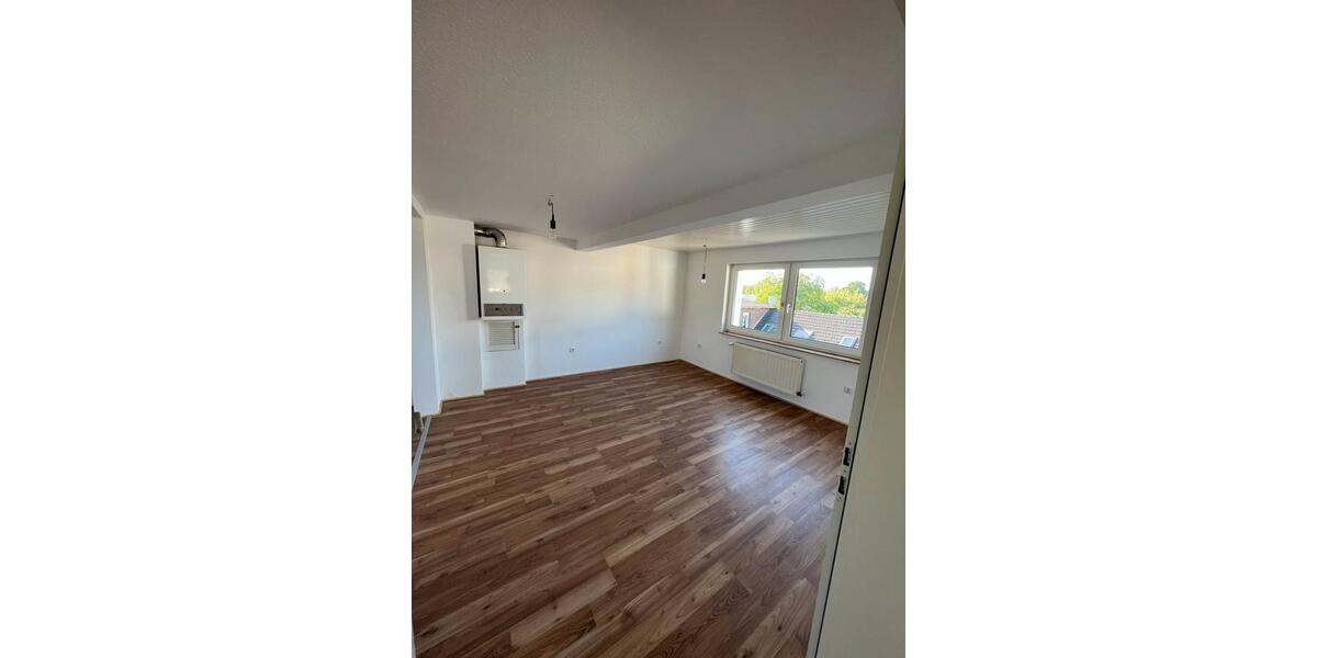 Dachgeschoßwohnung Moers - 2 Zimmer, 46 m&sup2;, 630&euro; | Angebot:26345296