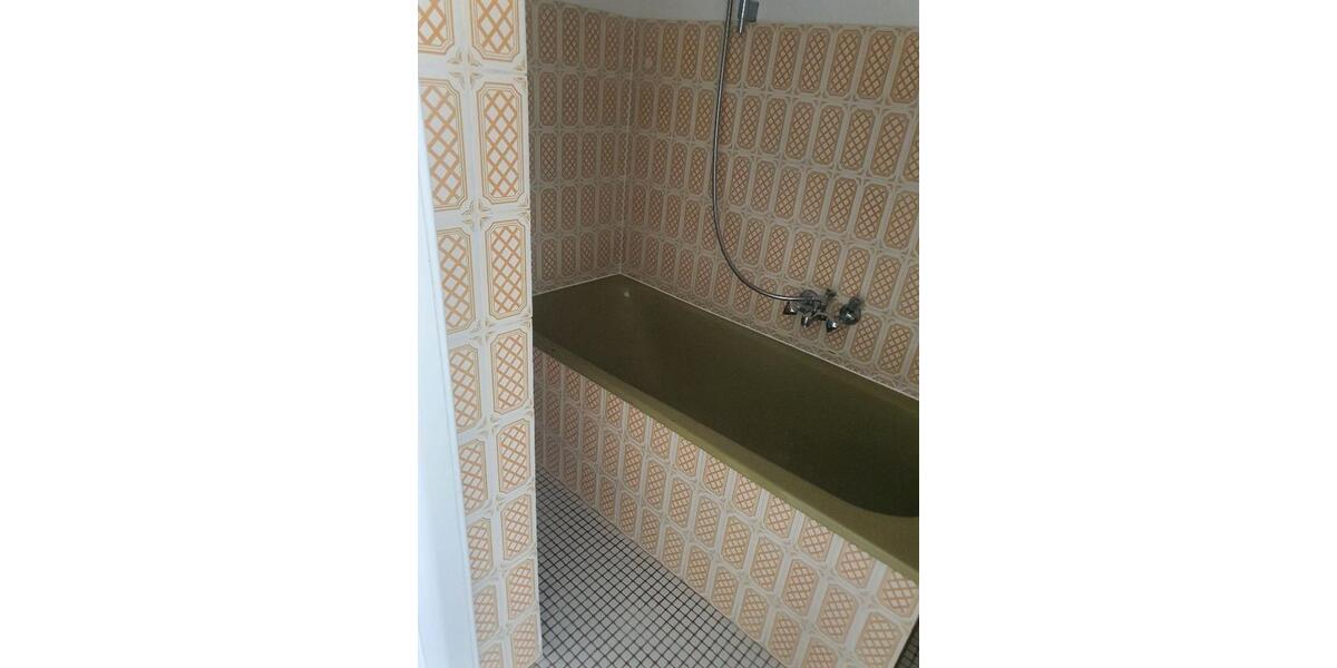 Etagenwohnung Wuppertal Elberfeld - 2 Zimmer, 70 m&sup2;, 350&euro; | Angebot:25988811