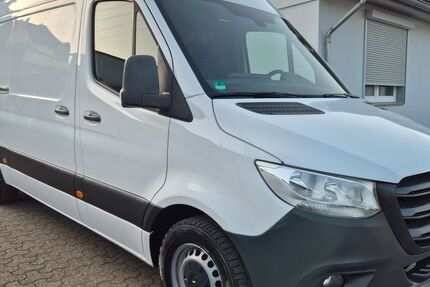 Mercedes-Benz Sprinter 197.000 km 18.390 &euro; Düsseldorf 40591