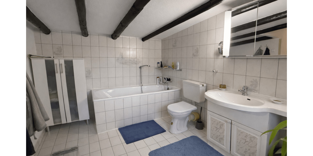 Einfamilienhaus Düsseldorf Wersten - 9 Zimmer, 340 m&sup2;, 800.000&euro; | Angebot:25686772