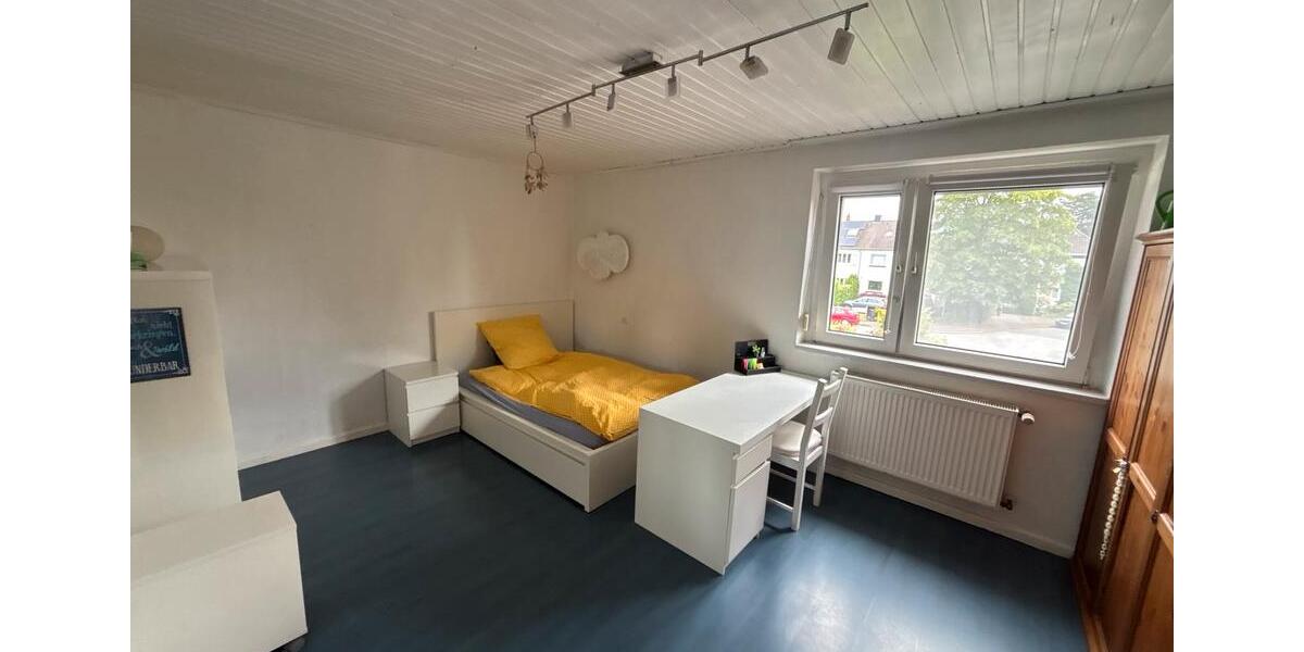 Etagenwohnung Düsseldorf Stadtbezirk 5 - 5 Zimmer, 22 m&sup2;, 650&euro; | Angebot:27544636