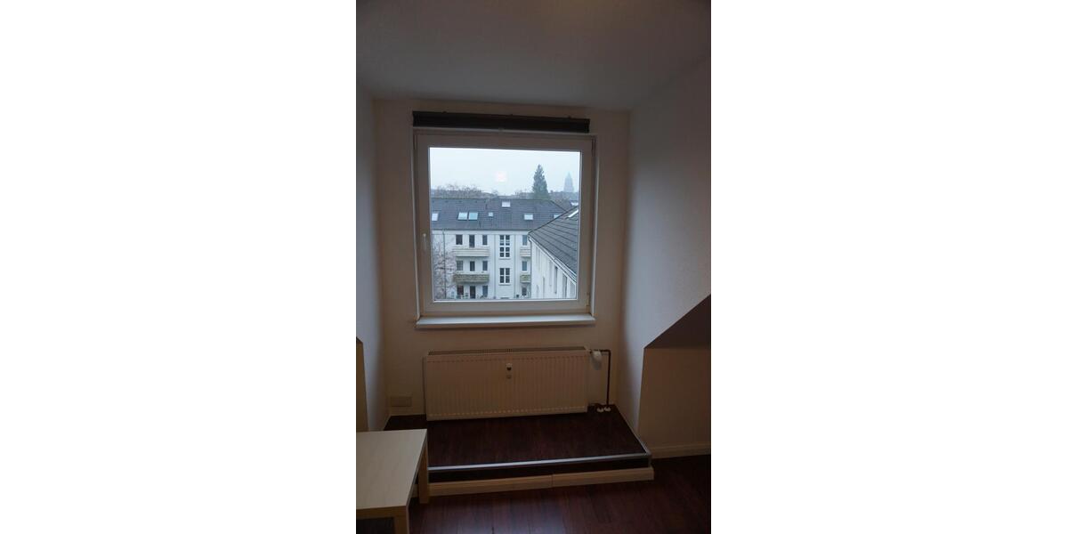 Dachgeschoßwohnung Essen Stadtbezirk III - 3 Zimmer, 70 m&sup2;, 150.000&euro; | Angebot:27189130