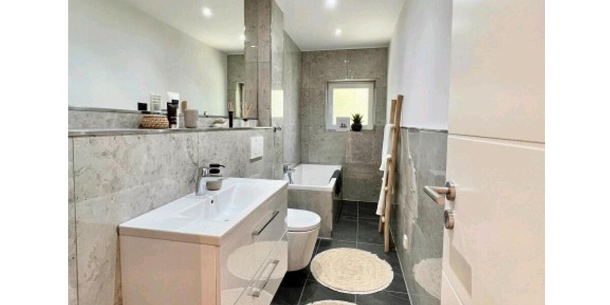 Etagenwohnung Düsseldorf Stadtbezirk 5 - 4 Zimmer, 100 m&sup2;, 2.020&euro; | Angebot:27532811