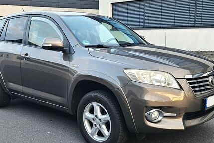 Toyota RAV 4 262.000 km 8.300 &euro; Düsseldorf 40589