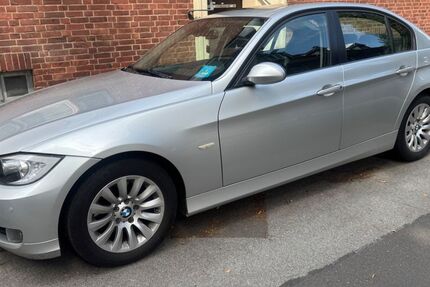 BMW 320 220.000 km 5.000 &euro; krefeld 47829
