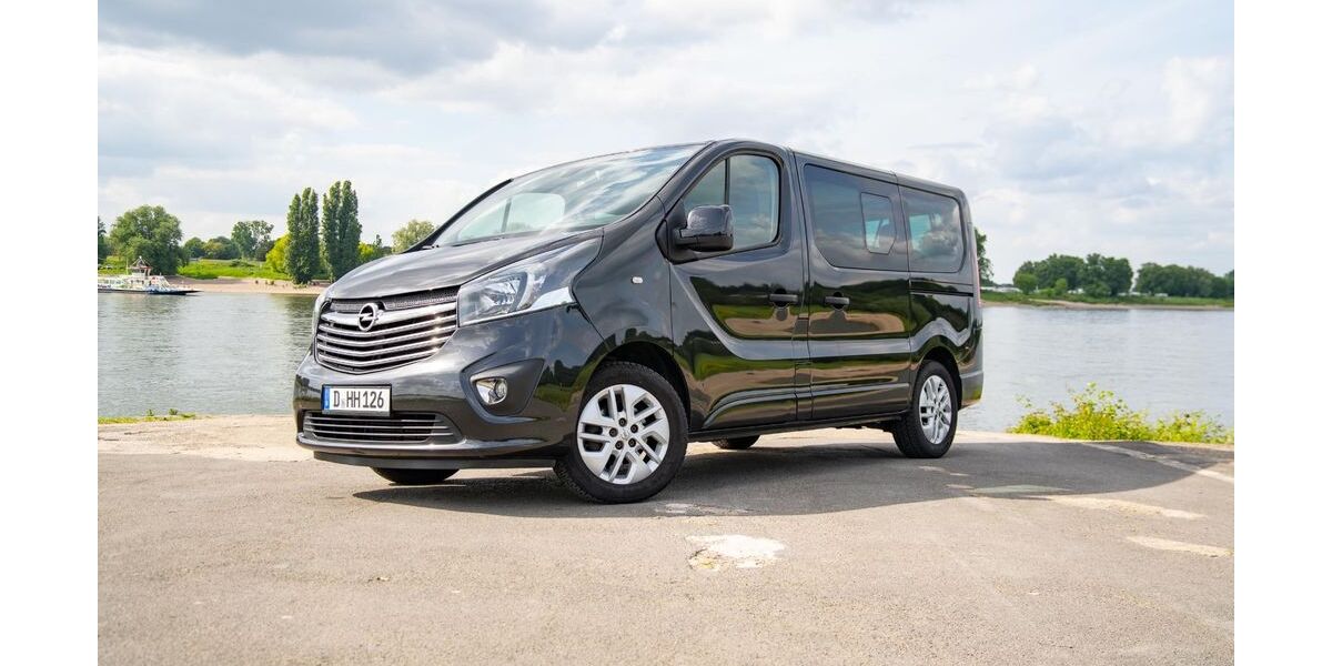 Opel Vivaro 118.000 km 15.900 &euro; Düsseldorf 40489