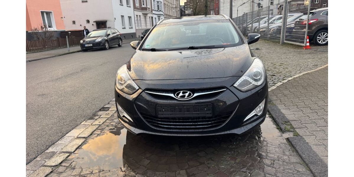 Hyundai i40 162.000 km 5.499 &euro; Gelsenkirchen 45879