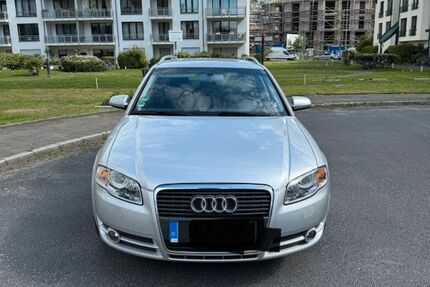 Audi A4 192.000 km 4.000 &euro; Düsseldorf 40235