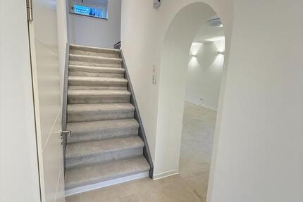 Haus Essen Stadtbezirk IV - 4 Zimmer, 70 m&sup2;, 1.750&euro; | Angebot:24842318