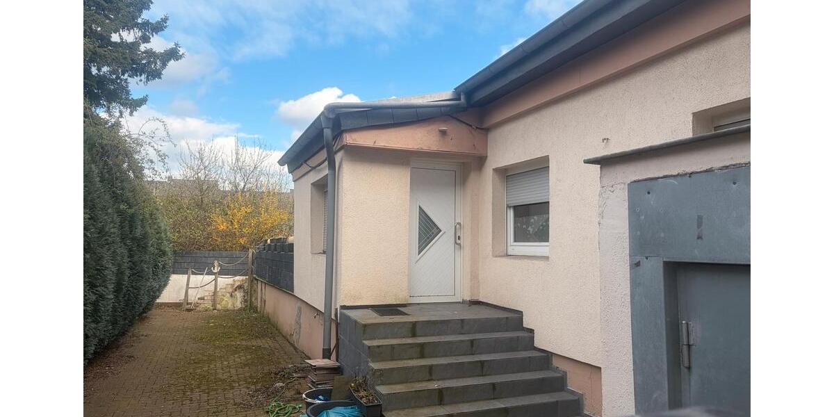 Bungalow Duisburg Mittelmeiderich - 2.5 Zimmer, 65 m&sup2;, 139.000&euro; | Angebot:26042633