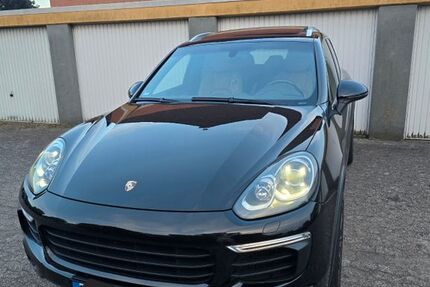 Porsche Cayenne 183.500 km 23.999 &euro; Krefeld 47807