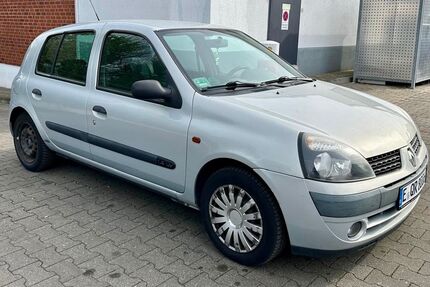 Renault Clio 179.000 km 1.149 &euro; Essen 45127