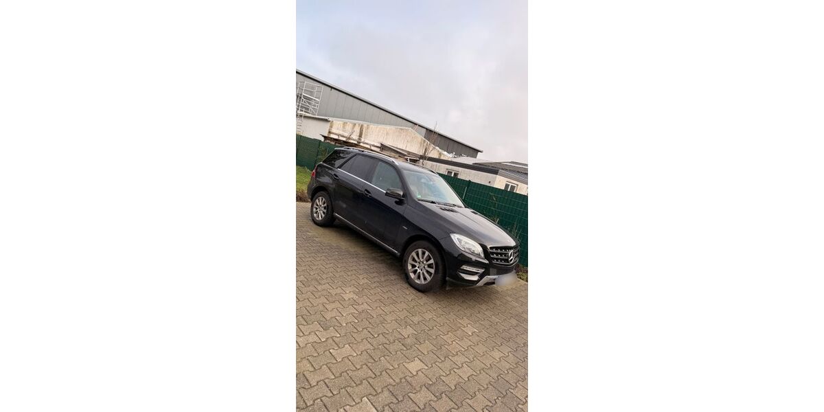 Mercedes-Benz ML 350 149.000 km 18.000 &euro; Neukirchen-Vluyn 47506