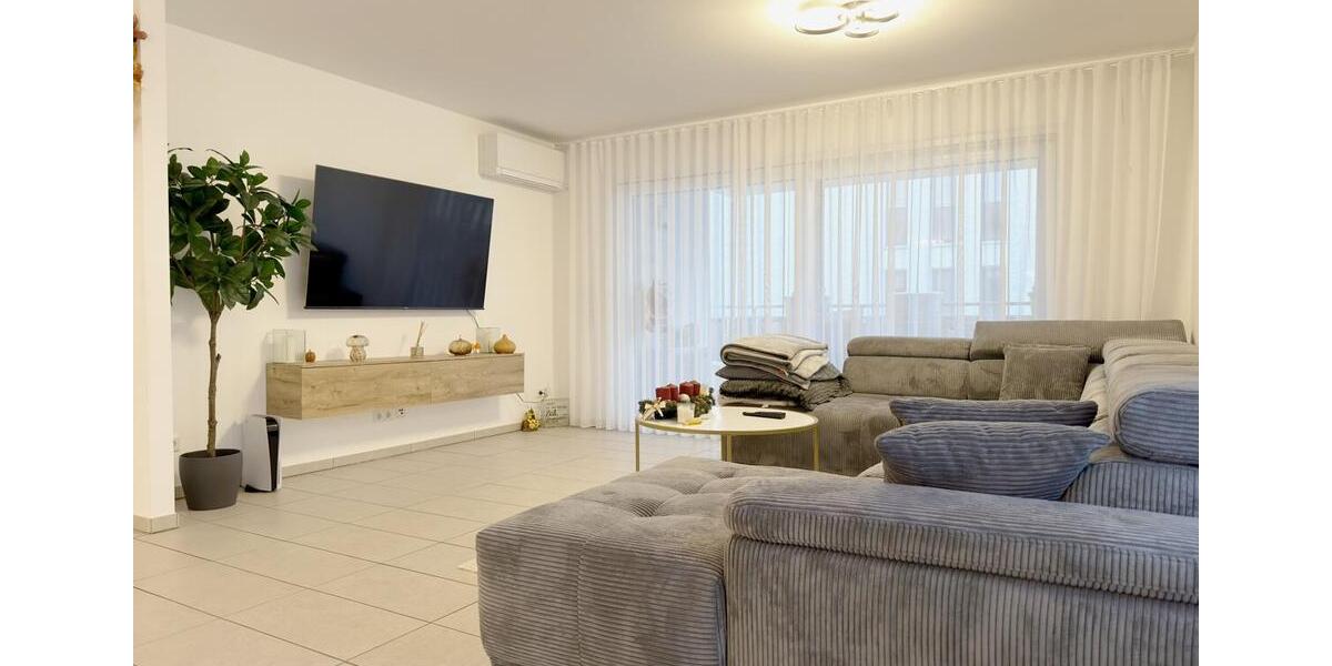 Etagenwohnung Langenfeld (Rheinland) - 3 Zimmer, 111 m&sup2;, 1.550&euro; | Angebot:24600343