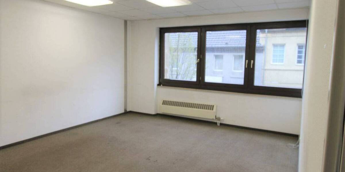 Gewerbeobjekt Krefeld Stadtmitte - 9 Zimmer, 214 m&sup2;, 1.200&euro; | Angebot:25684498