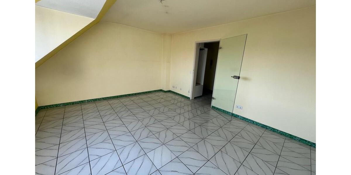 Dachgeschoßwohnung Düsseldorf Stadtbezirk 9 - 2 Zimmer, 54 m&sup2;, 1.050&euro; | Angebot:25714491